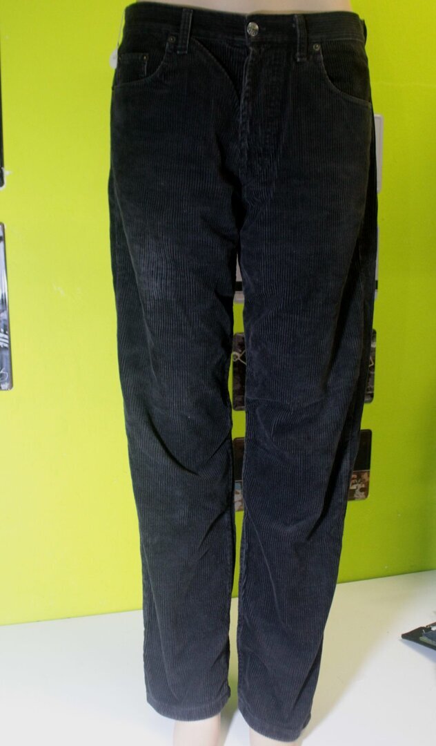 Pantalones west talla 44  W36  L 36 color gris/negro de Pana  muy buen estado